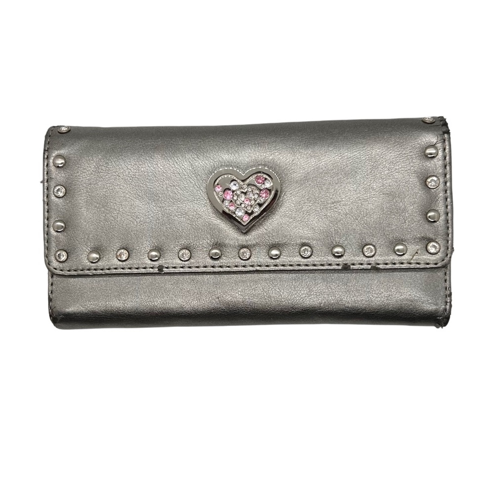 Kathy Van Zeeland Silver Metallic Wallet with Heart Accent Y2K